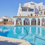 Casa Marazul Capistrano * נרחה