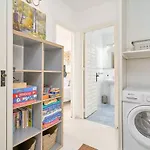 Casa Marazul Capistrano * נרחה